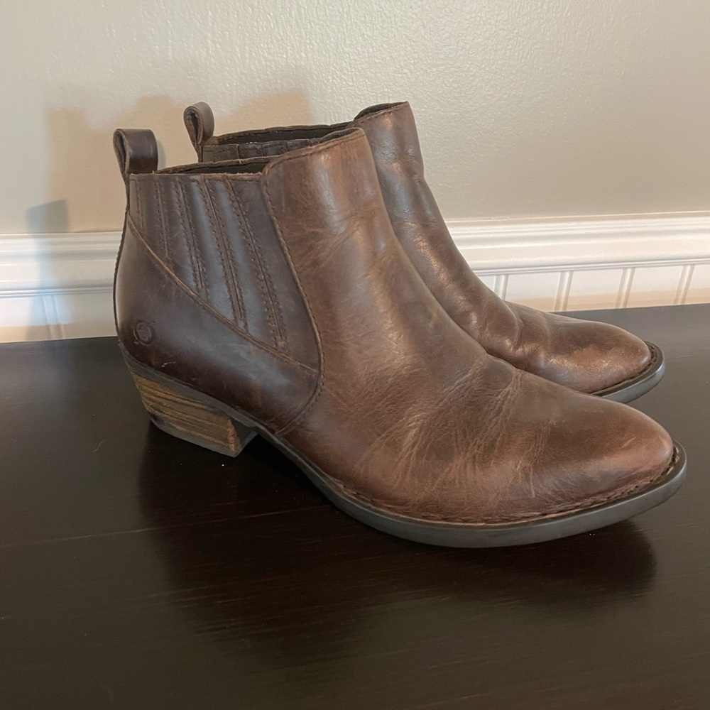 Born Brown Leather Distressed Ankle booties